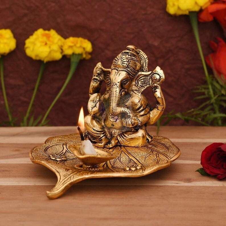 Antique Finish Brass Ganesha Statue – Ideal for Puja, Gifting & Vastu